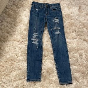 American Eagle Hi-Rise Distressed Jegging Size 2